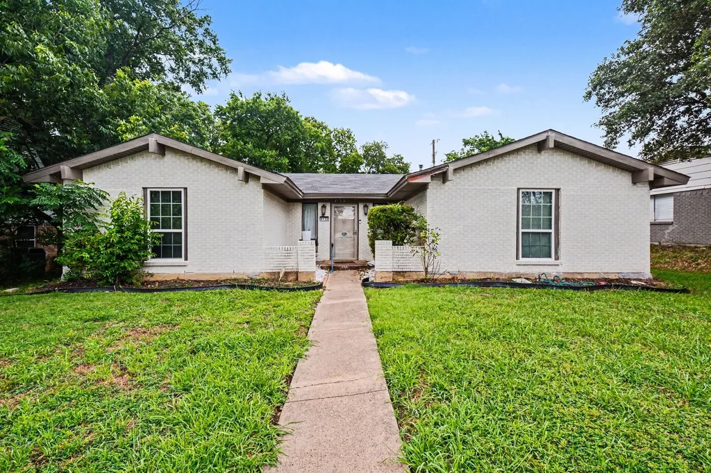 4133 Logan Street Irving TX 75062