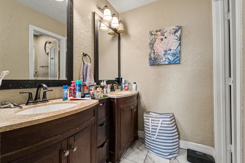 4133 Logan Street Irving TX 75062