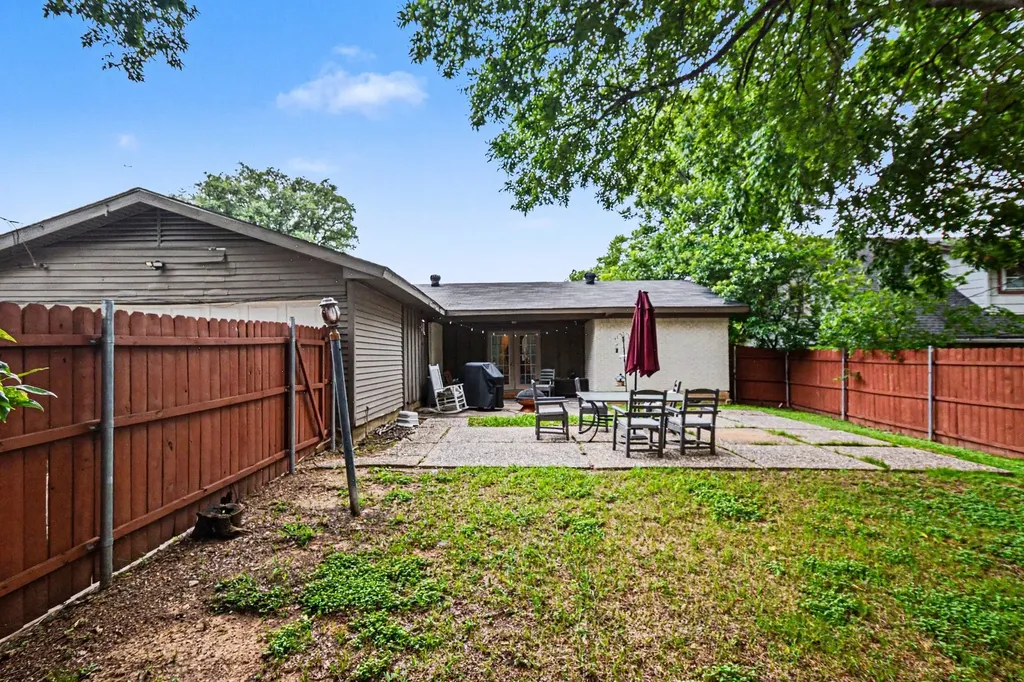 4133 Logan Street Irving TX 75062