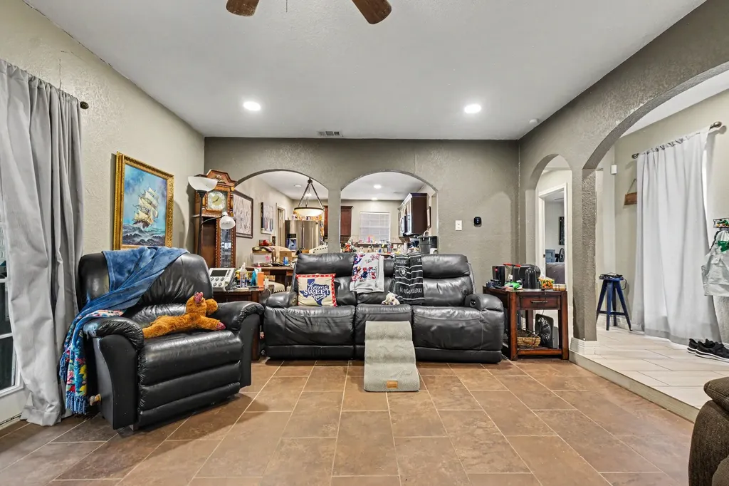 4133 Logan Street Irving TX 75062
