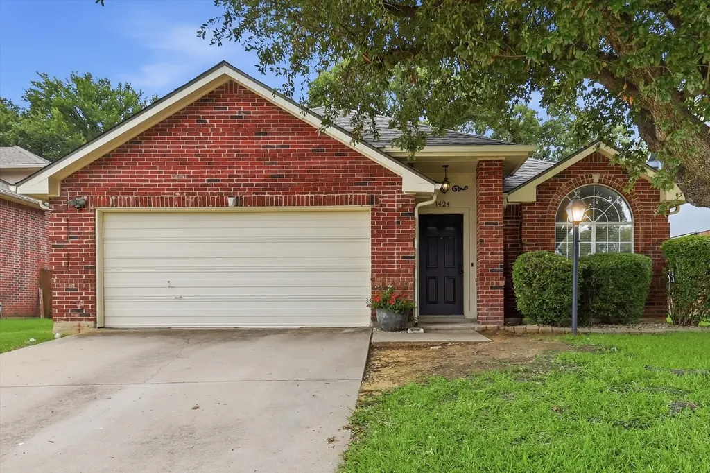 1424 Ridgecreek Drive Lewisville TX 75067