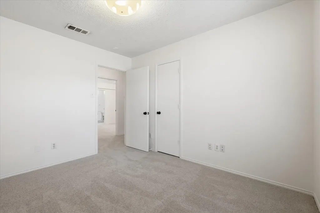 1424 Ridgecreek Drive Lewisville TX 75067
