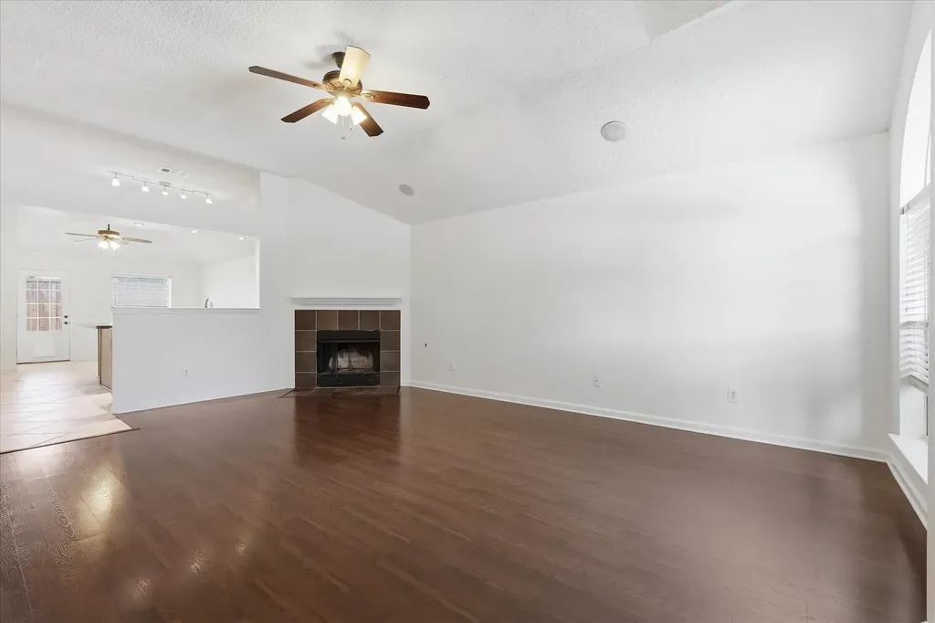 1424 Ridgecreek Drive Lewisville TX 75067