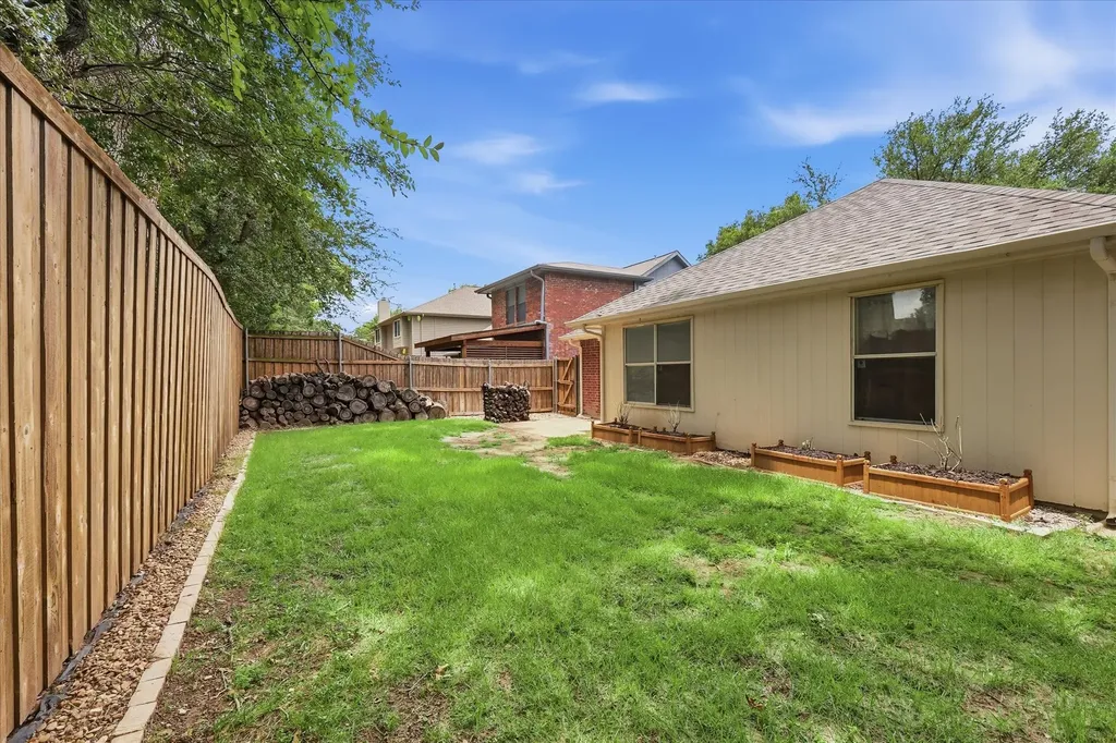 1424 Ridgecreek Drive Lewisville TX 75067
