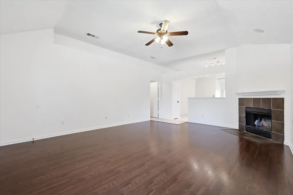 1424 Ridgecreek Drive Lewisville TX 75067