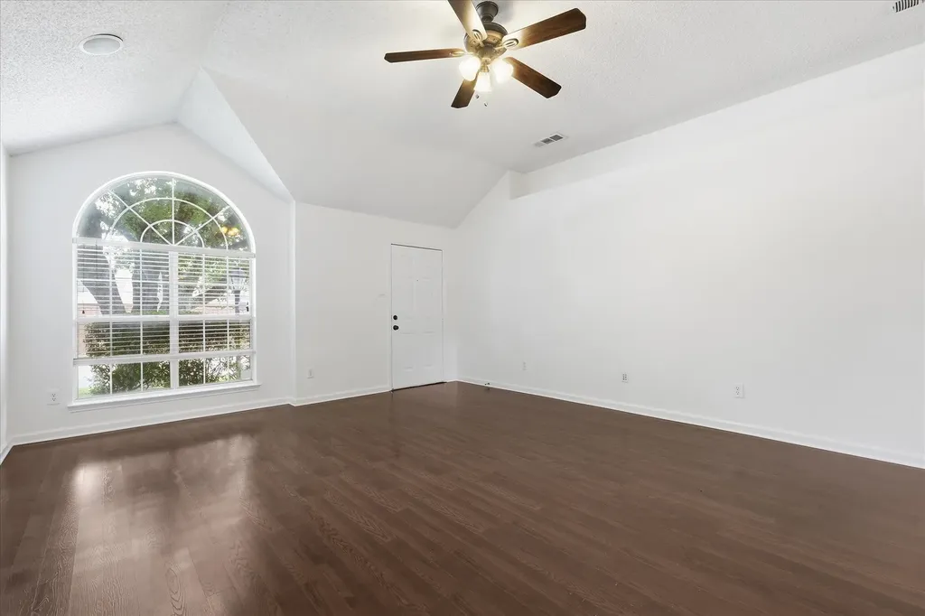 1424 Ridgecreek Drive Lewisville TX 75067