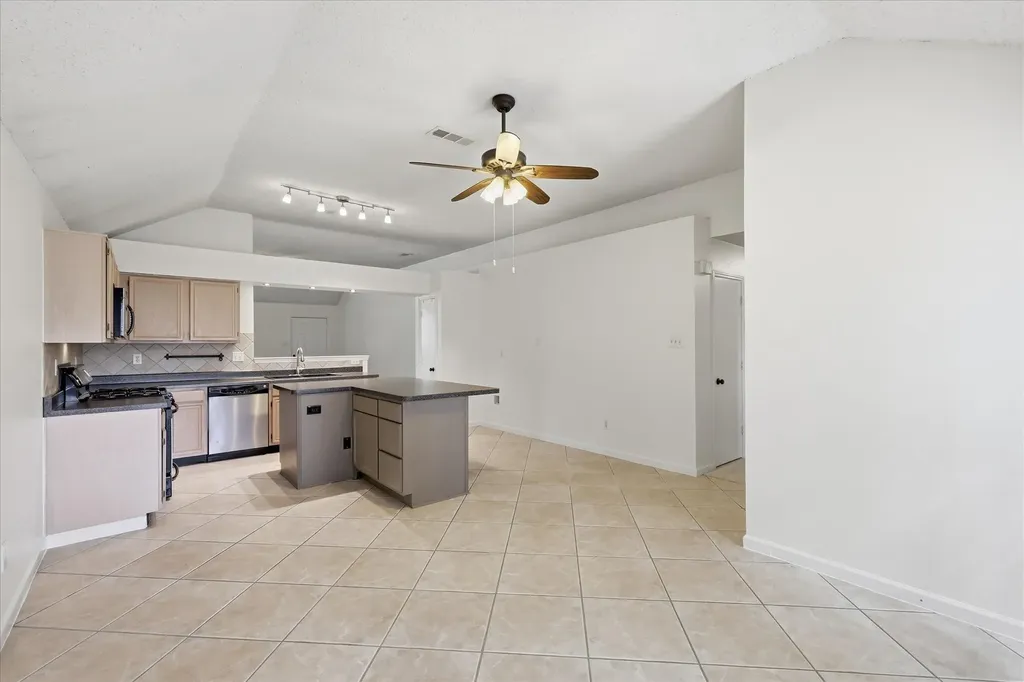 1424 Ridgecreek Drive Lewisville TX 75067
