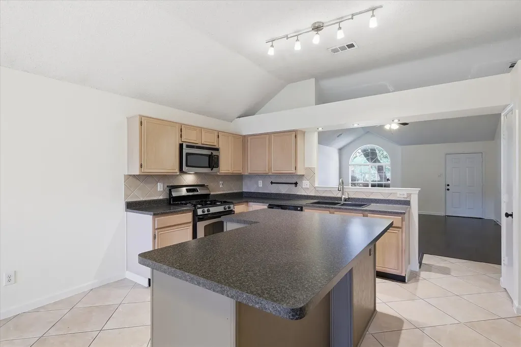 1424 Ridgecreek Drive Lewisville TX 75067