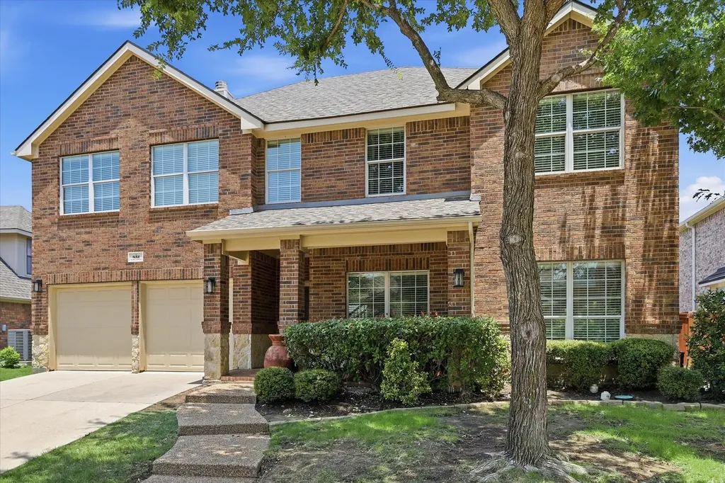 851 Branch Crossing Lantana TX 76226