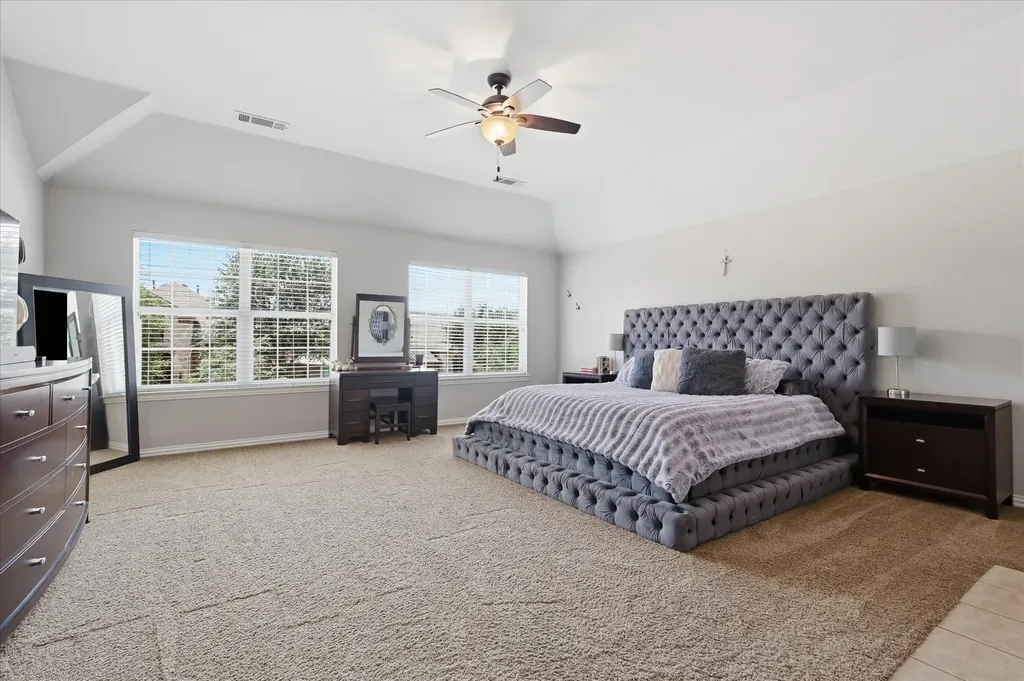 851 Branch Crossing Lantana TX 76226