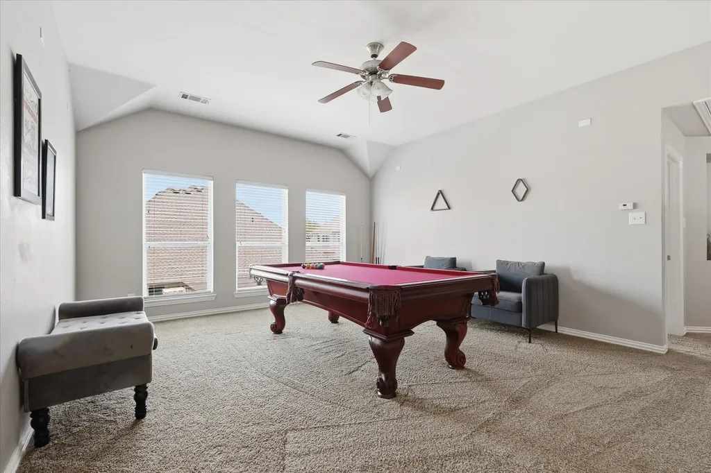851 Branch Crossing Lantana TX 76226