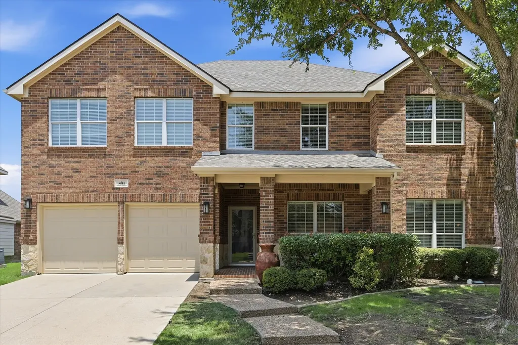 851 Branch Crossing Lantana TX 76226