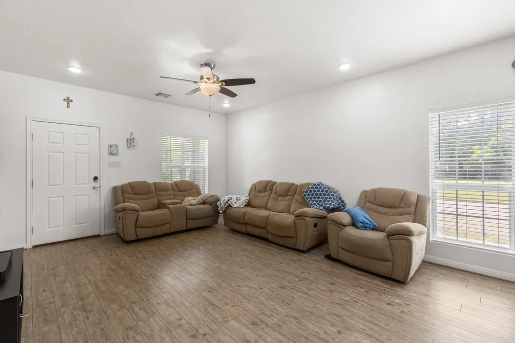 300 N Bermuda Street Lacy Lakeview TX 76705
