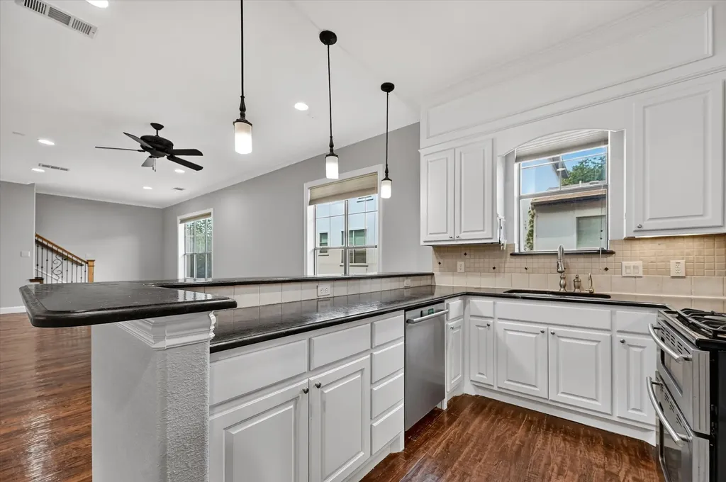 6220 Oram Street Dallas TX 75214
