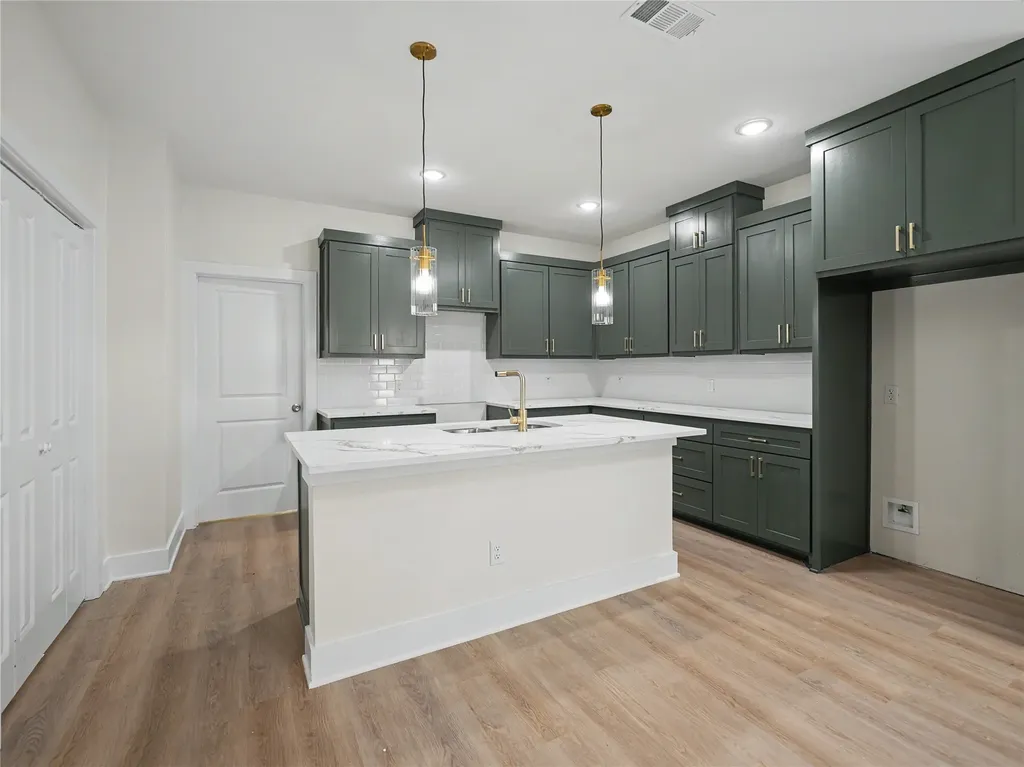 1163 Blalock Avenue Fort Worth TX 76115