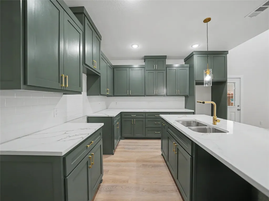 1163 Blalock Avenue Fort Worth TX 76115