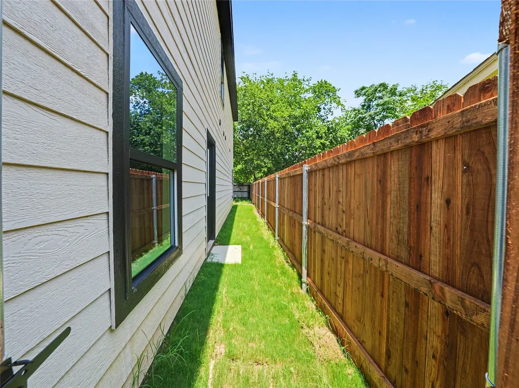1163 Blalock Avenue Fort Worth TX 76115