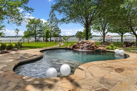 14 Victoria Drive Rowlett TX 75088