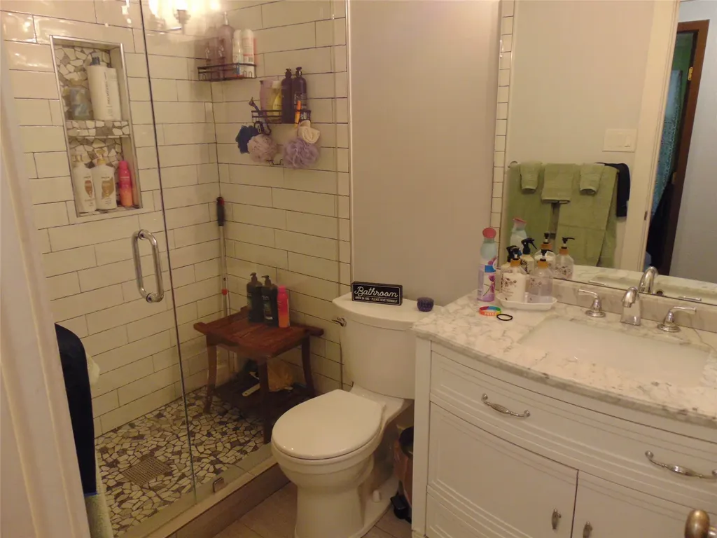 5420 Kings Manor Drive Lake Dallas TX 75065