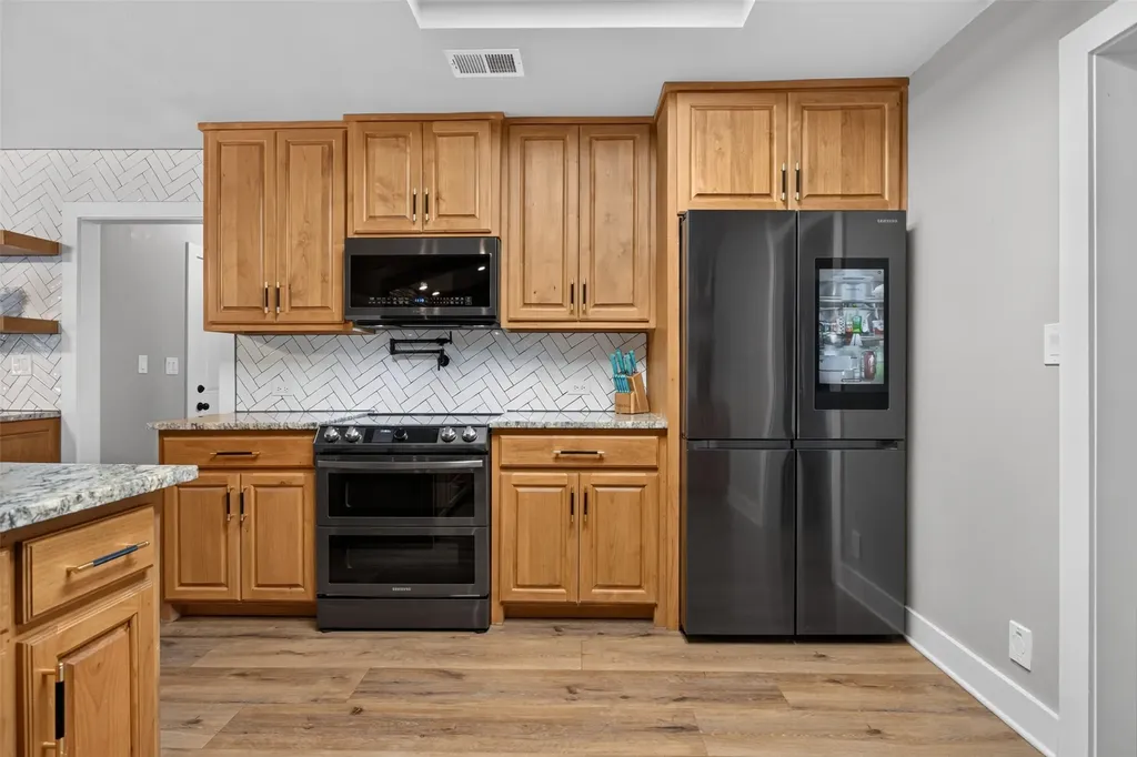 9681 County Road 4091 Scurry TX 75158