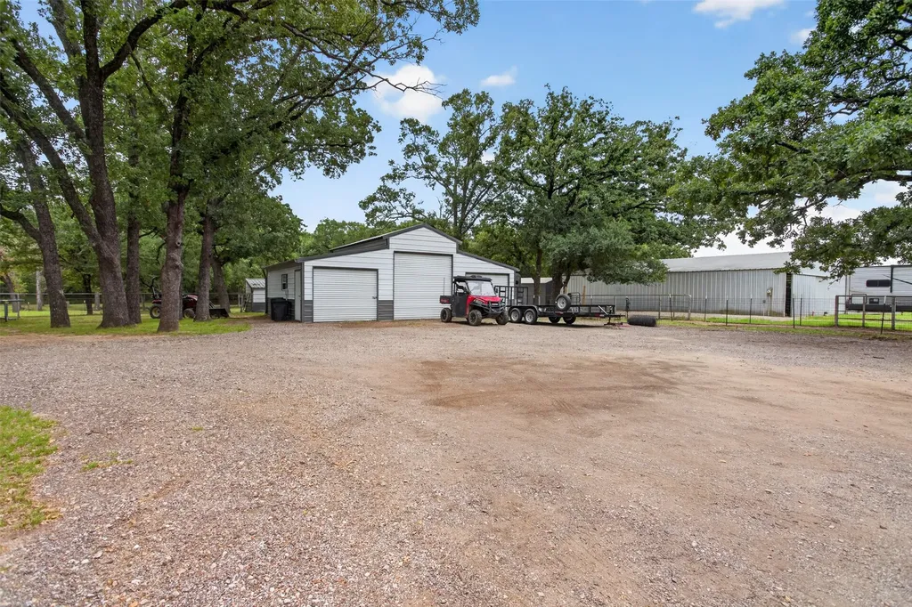 9681 County Road 4091 Scurry TX 75158