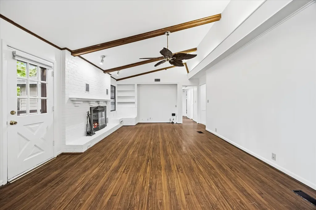 110 W Crockett Street Wolfe City TX 75496
