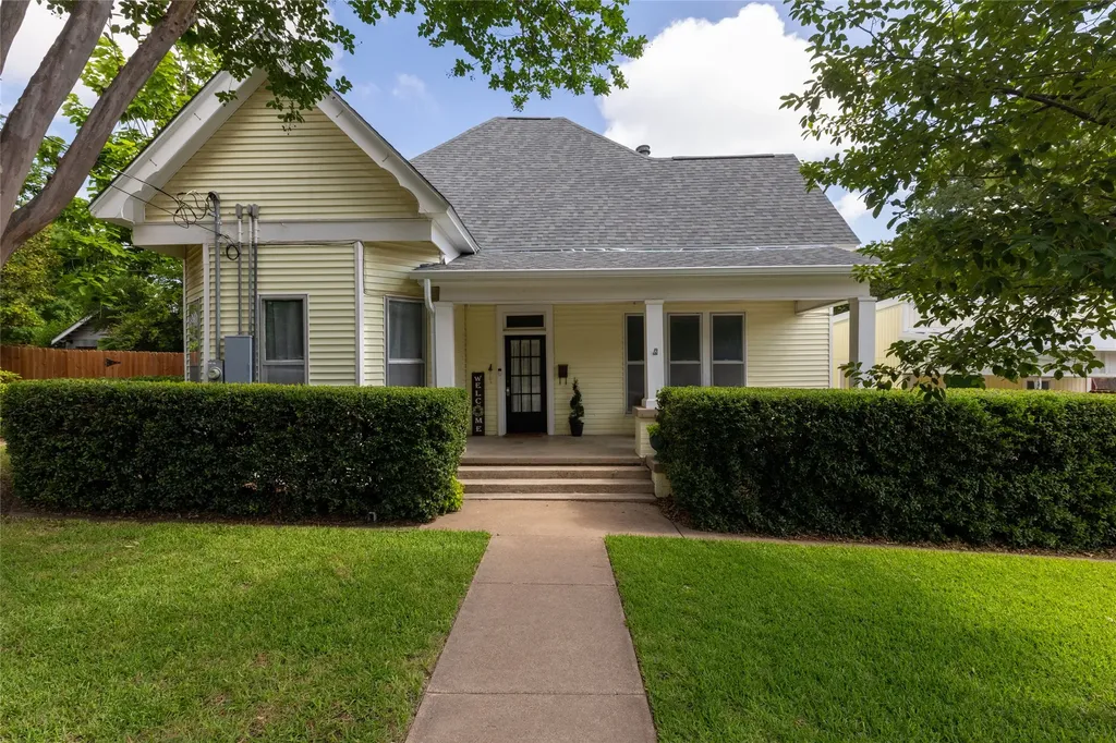 412 W Josephine Street Weatherford TX 76086