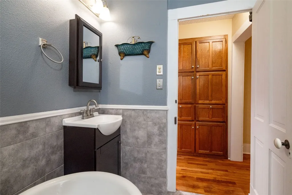 412 W Josephine Street Weatherford TX 76086