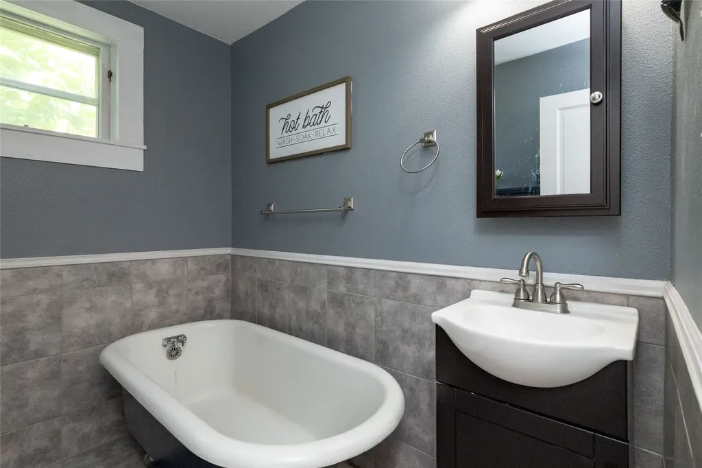 412 W Josephine Street Weatherford TX 76086