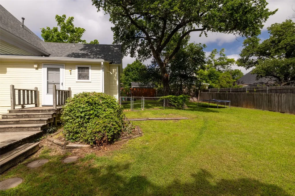 412 W Josephine Street Weatherford TX 76086