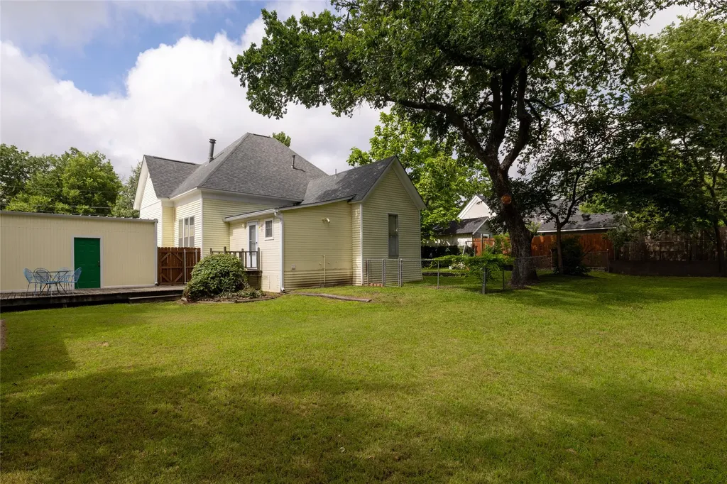 412 W Josephine Street Weatherford TX 76086