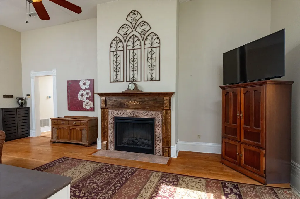 412 W Josephine Street Weatherford TX 76086