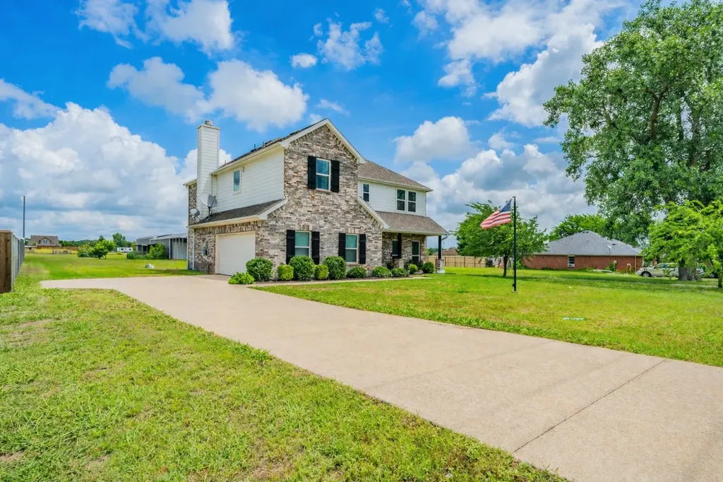 14797 County Road 489 Nevada TX 75173