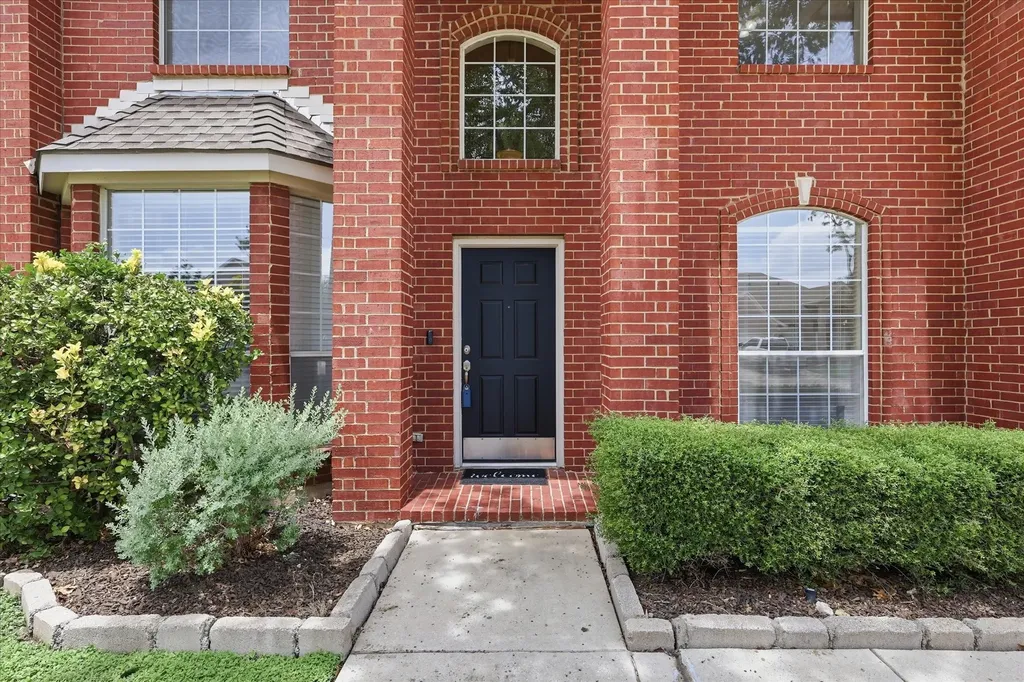 105 Dorsett Drive Irving TX 75063