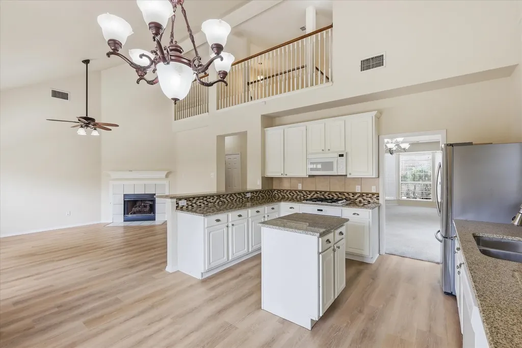 105 Dorsett Drive Irving TX 75063