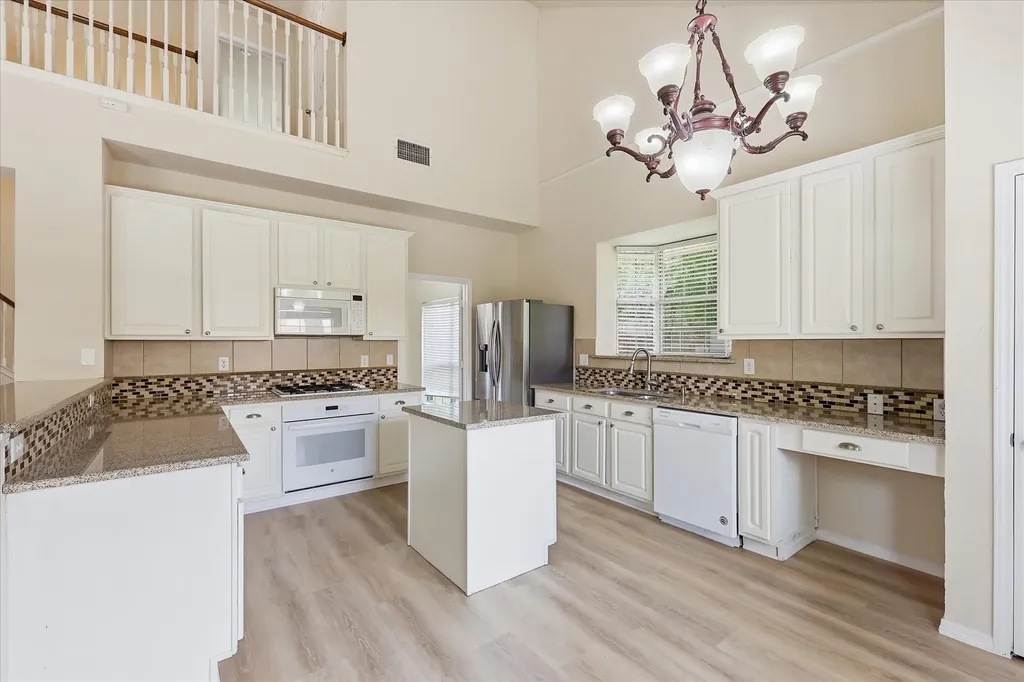 105 Dorsett Drive Irving TX 75063