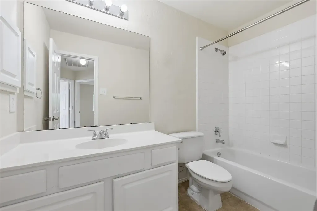 105 Dorsett Drive Irving TX 75063