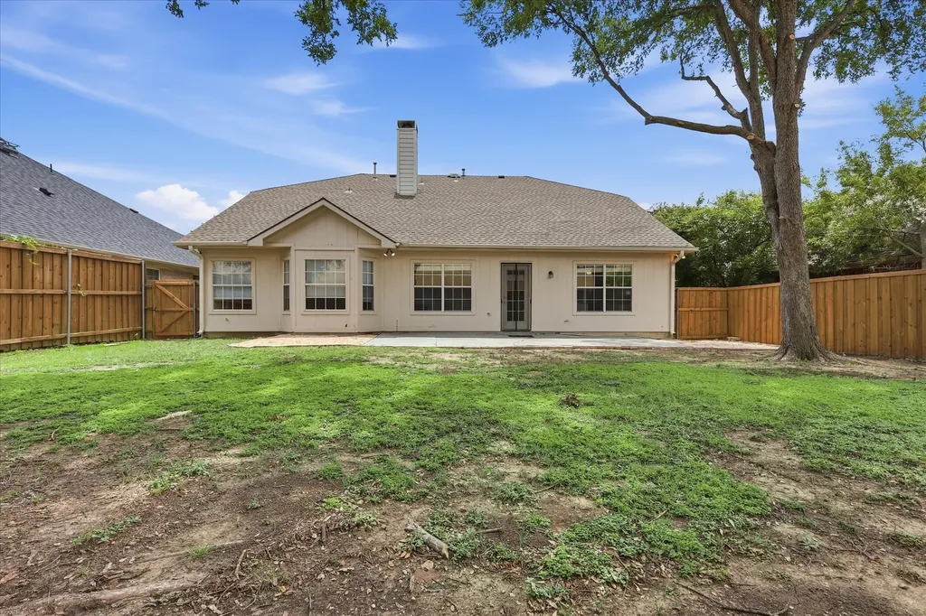 105 Dorsett Drive Irving TX 75063