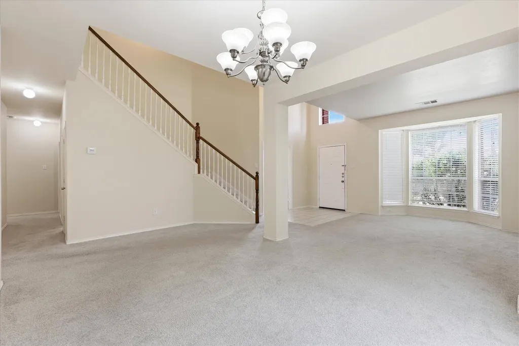 105 Dorsett Drive Irving TX 75063
