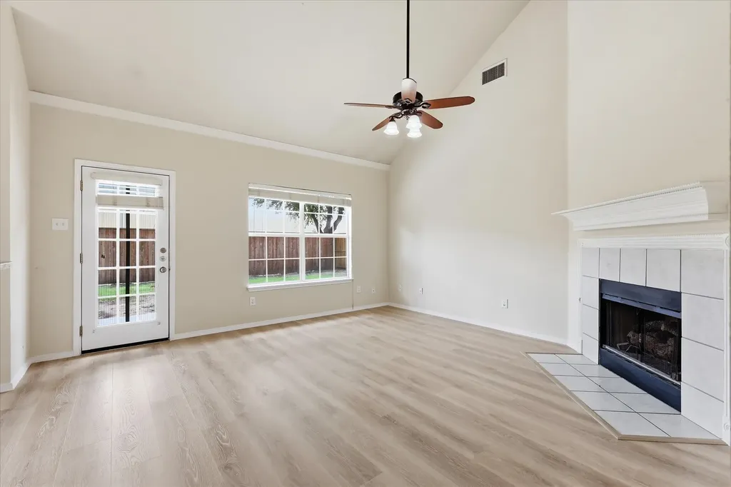 105 Dorsett Drive Irving TX 75063