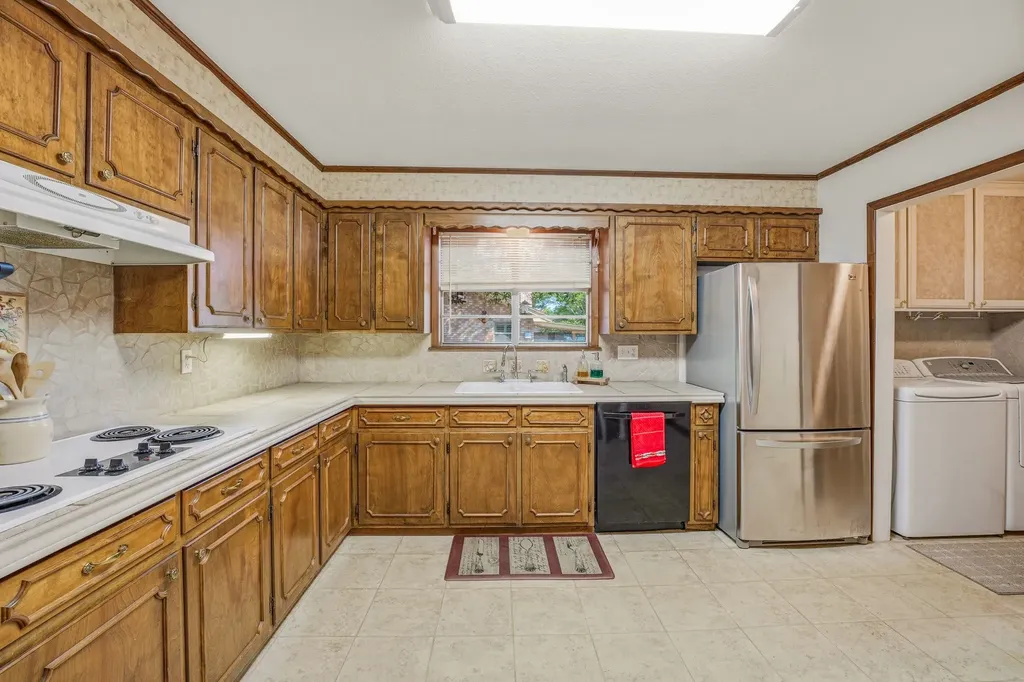 1335 N Lydia Street Stephenville TX 76401