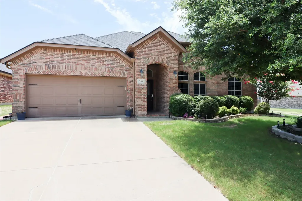 754 Peach Lane Burleson TX 76028
