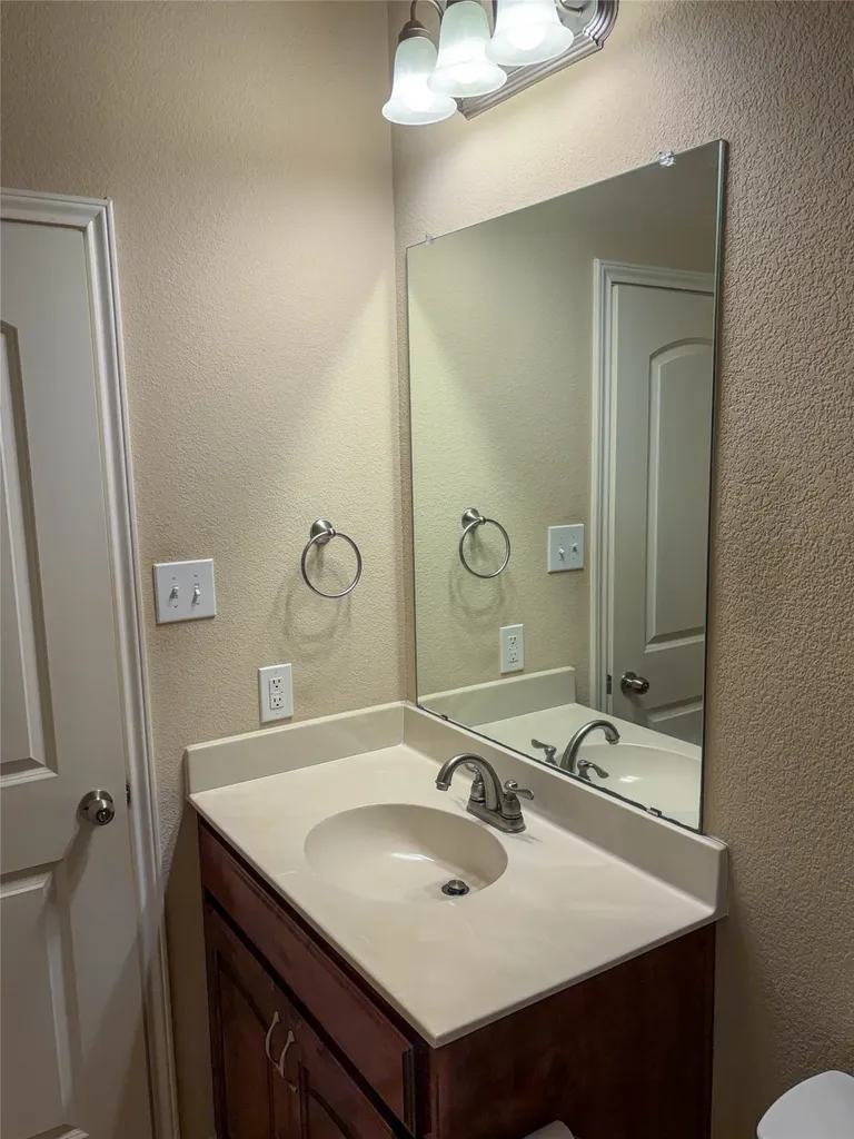 754 Peach Lane Burleson TX 76028