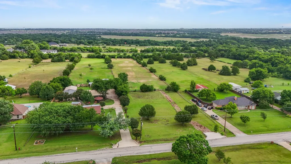 222 Lariat Trail Ovilla TX 75154