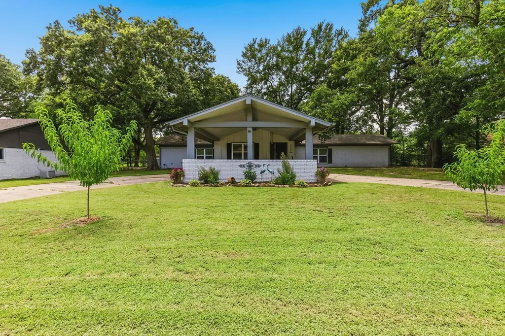 3007 Tanglewood Drive Commerce TX 75428