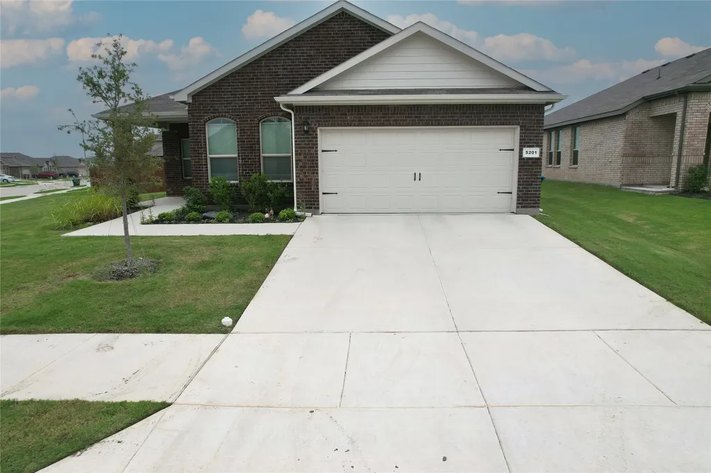 5201 Petal Meadows Drive Fort Worth TX 76179