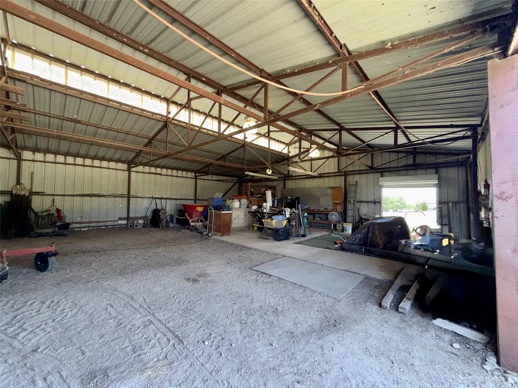 346 SE County Road 0090 Powell TX 75153