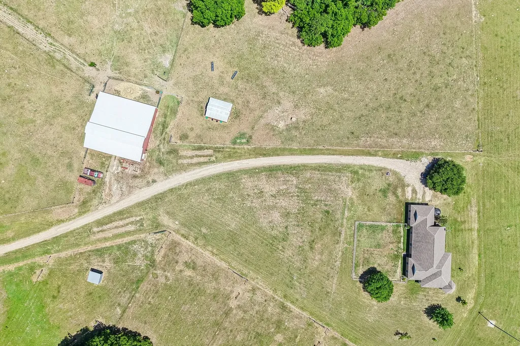 346 SE County Road 0090 Powell TX 75153