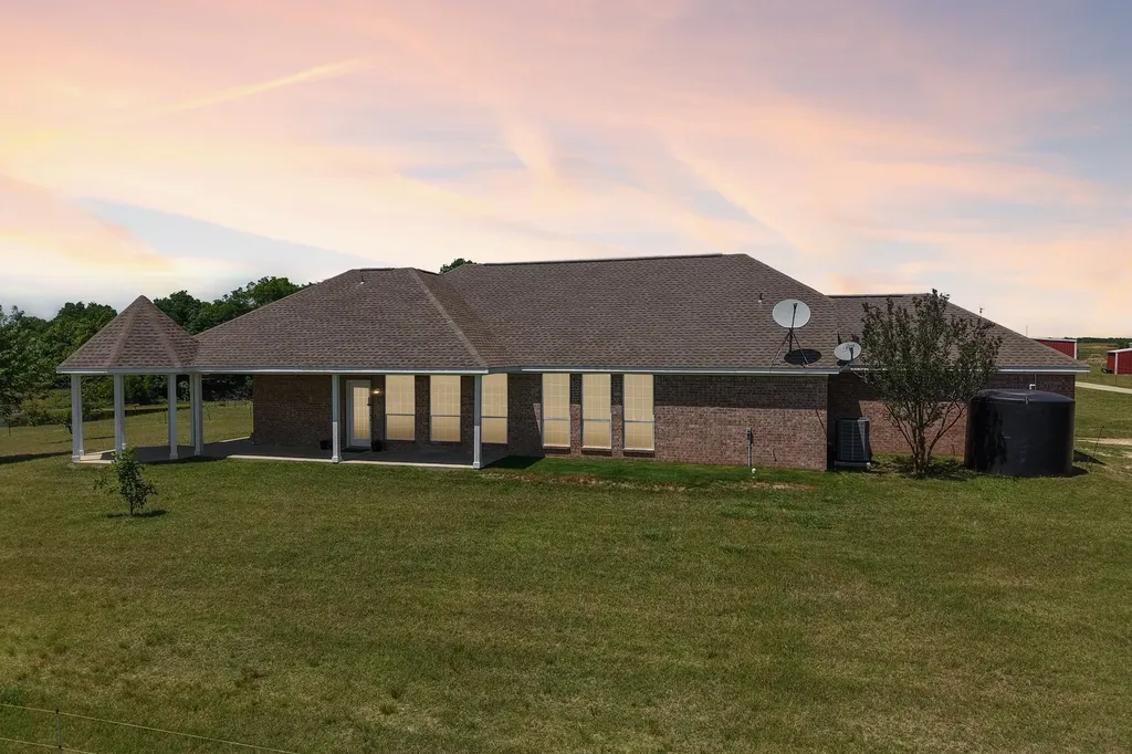 346 SE County Road 0090 Powell TX 75153