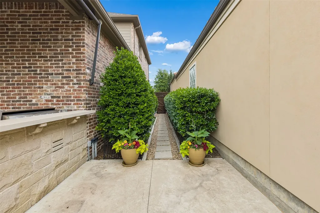 6611 Compton Court Frisco TX 75034
